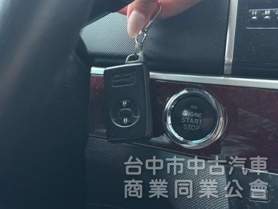 2018 TOYOTA PREVIA 2.4 七人座