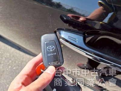 2022 TOYOTA RAV4 2.0 2WD