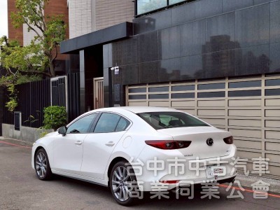 2024 MAZDA 3 四門 BOSE音響