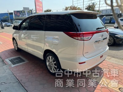 2014 Previa 2.4 豪華版 跑十三萬