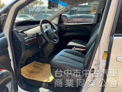 2014 Previa 2.4 豪華版 跑十三萬