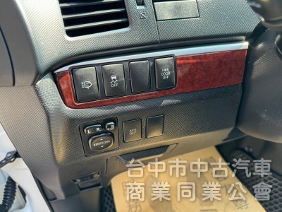 2014 Previa 2.4 豪華版 跑十三萬