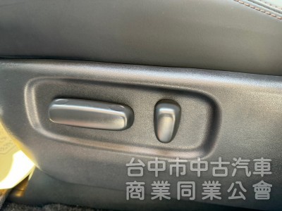 2014 Previa 2.4 豪華版 跑十三萬