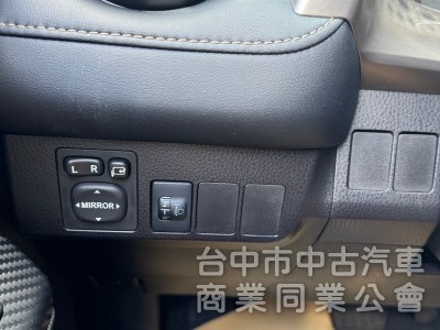 2015 Rav4 2.0 頂級 免鑰匙