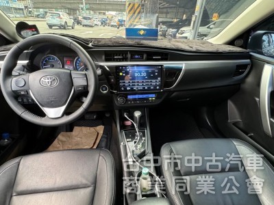 2015 Altis 1.8 頂級 跑十三萬