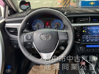 2015 Altis 1.8 頂級 跑十三萬