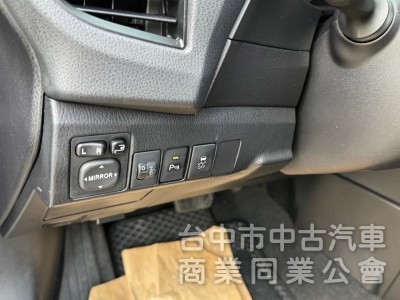 2015 Altis 1.8 頂級 跑十三萬