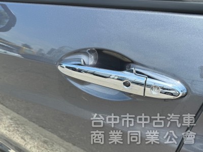 2019 HRV 1.8S 跑七萬