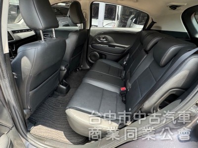 2019 HRV 1.8S 跑七萬