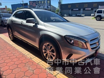 2016 GLA180 總代理跑十萬