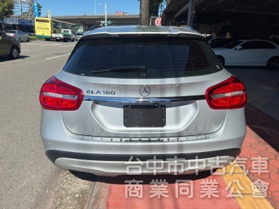 2016 GLA180 總代理跑十萬