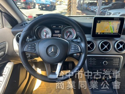 2016 GLA180 總代理跑十萬