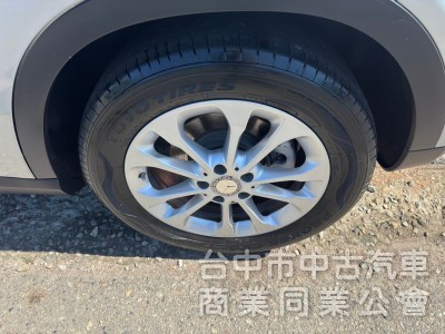 2016 GLA180 總代理跑十萬