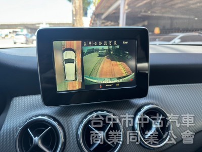 2016 GLA180 總代理跑十萬