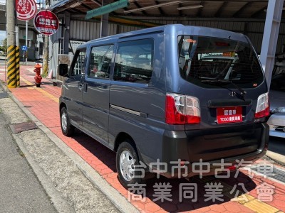 2024 A180 頂級 廂型車 五人 新車