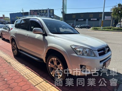 2011 Rav4 2.4 G 跑十七萬