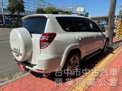 2011 Rav4 2.4 G 跑十七萬