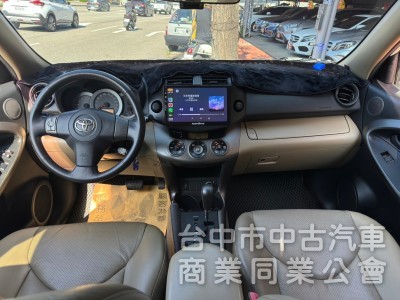 2011 Rav4 2.4 G 跑十七萬