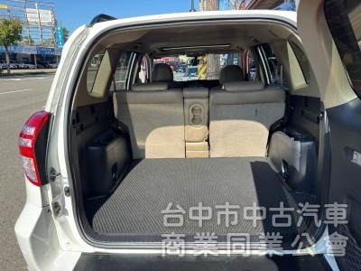 2011 Rav4 2.4 G 跑十七萬