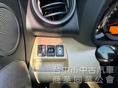 2011 Rav4 2.4 G 跑十七萬