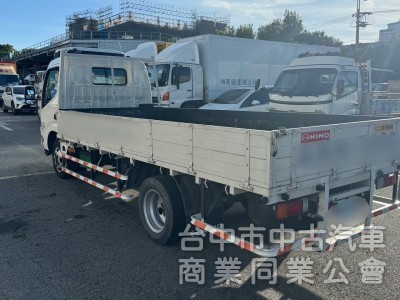 2016 Hino 300 跑兩萬 14呎手排