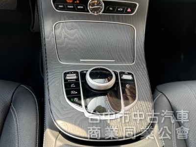 2019 E200 總代理 跑七萬多 23p跟車