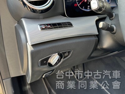 2019 E200 總代理 跑七萬多 23p跟車