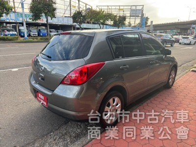 2013 Tiida 1.8 5D 跑十七萬