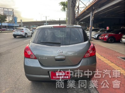 2013 Tiida 1.8 5D 跑十七萬