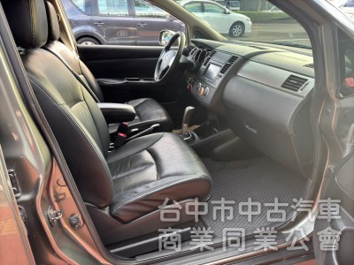 2013 Tiida 1.8 5D 跑十七萬