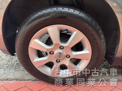 2013 Tiida 1.8 5D 跑十七萬