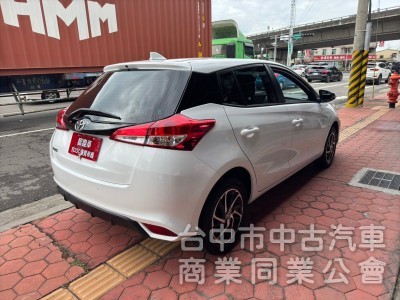 2022 Yaris 1.5經典跑五萬