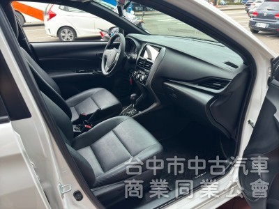 2022 Yaris 1.5經典跑五萬