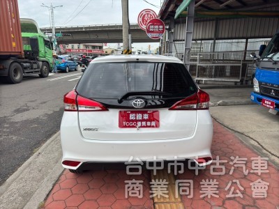 2022 Yaris 1.5經典跑五萬