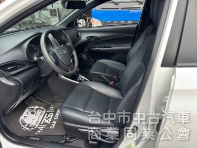 2022 Yaris 1.5經典跑五萬