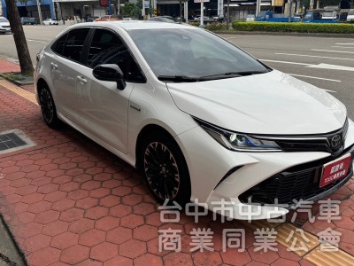 2020 GR Altis 油電 跑七萬