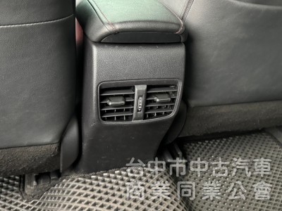 2020 GR Altis 油電 跑七萬