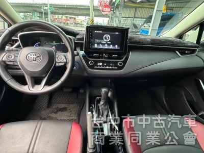 2020 GR Altis 油電 跑七萬