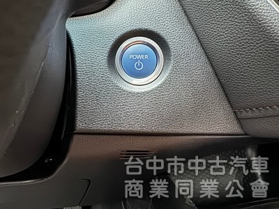 2020 GR Altis 油電 跑七萬