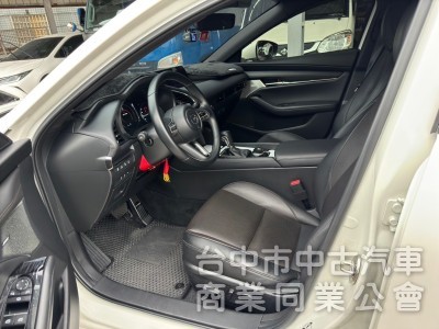 2022 Mazda3 最頂級 Bose音響