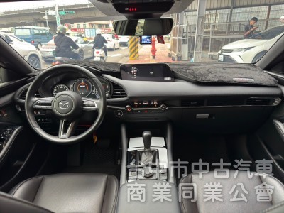 2022 Mazda3 最頂級 Bose音響