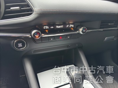 2022 Mazda3 最頂級 Bose音響