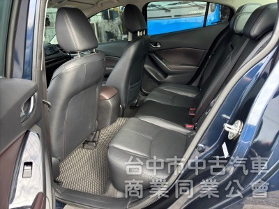 2018 Mazda3 旗艦 Bose 抬顯