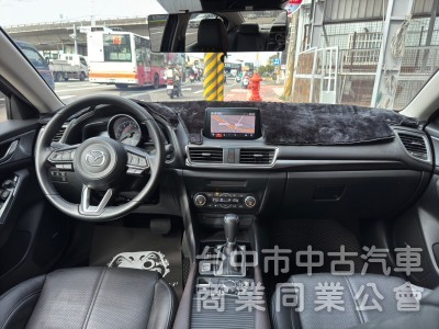 2018 Mazda3 旗艦 Bose 抬顯