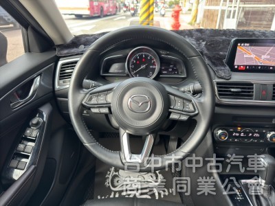 2018 Mazda3 旗艦 Bose 抬顯