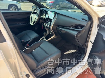 2022 大鴨 Yaris 經典 跑一萬