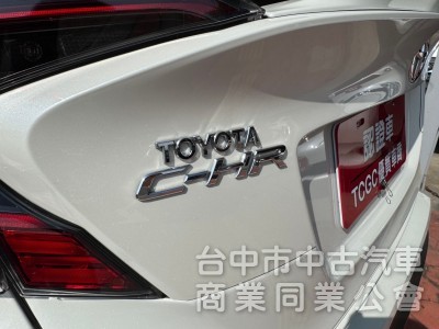 2018 CHR 1.2豪華 跑五萬