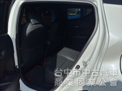 2018 CHR 1.2豪華 跑五萬