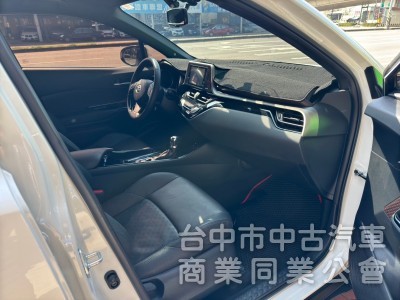 2018 CHR 1.2豪華 跑五萬