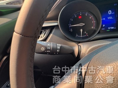 2018 CHR 1.2豪華 跑五萬